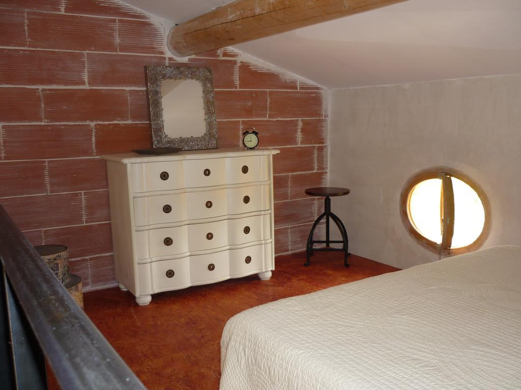 La Fontaine Des Noyers Villa Saint-Saturnin-d'Apt Cameră foto